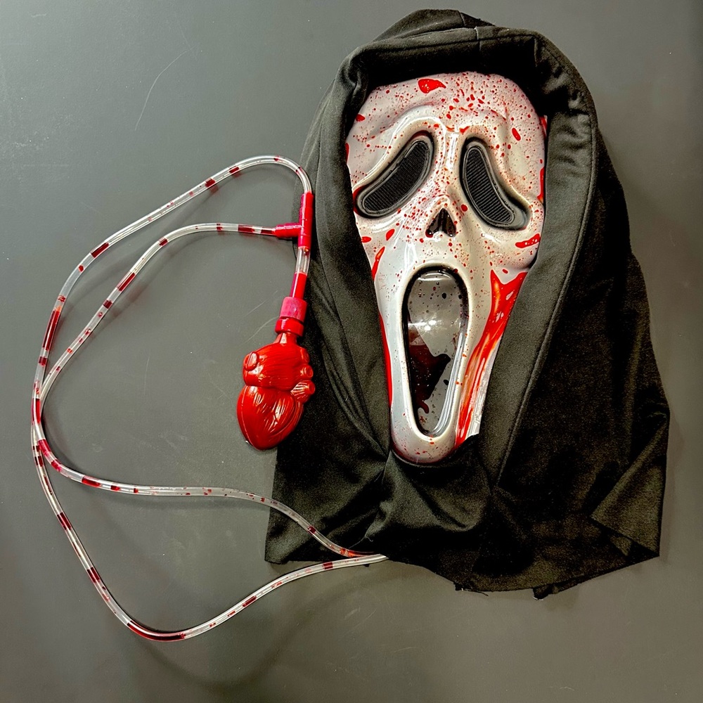 Scream Bloody Halloween Ghost Face Mask with heart pump